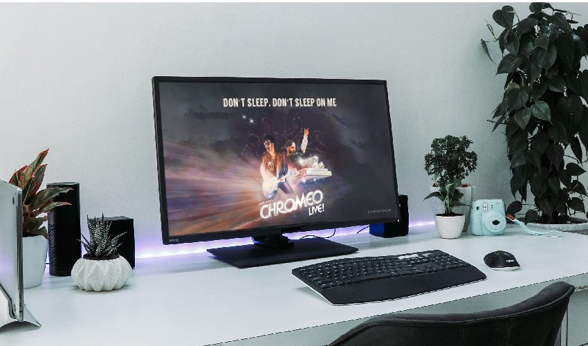 Lyric Video displayed on computer